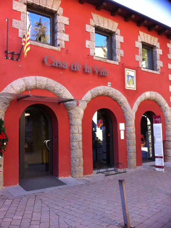 Hostal Ruso Sc Hotel Llivia Exterior foto